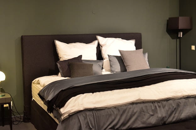 King Size Bed-min